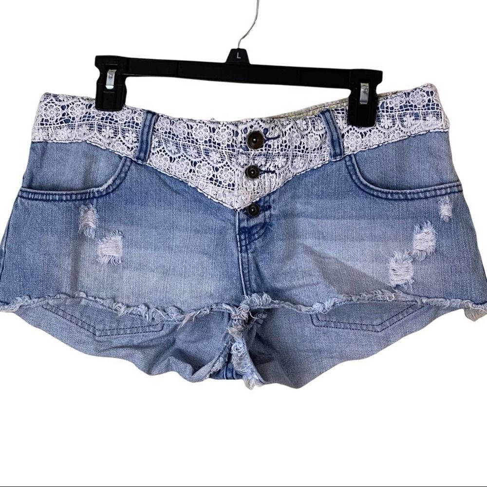 Denim Cut Off Lace Accent Shorts By Elements Size 30